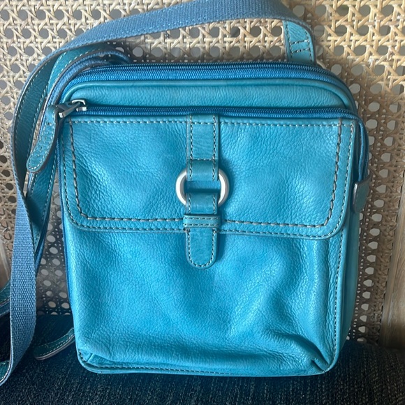 FOSSIL blue small traveler crossbody bag with silver hardware - Picture 1 of 7